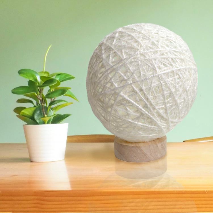 環灯(たまきとう） orb yarn lamp ／ 白繭(はくけん)：Vibgyor Cocoon | 8枚目