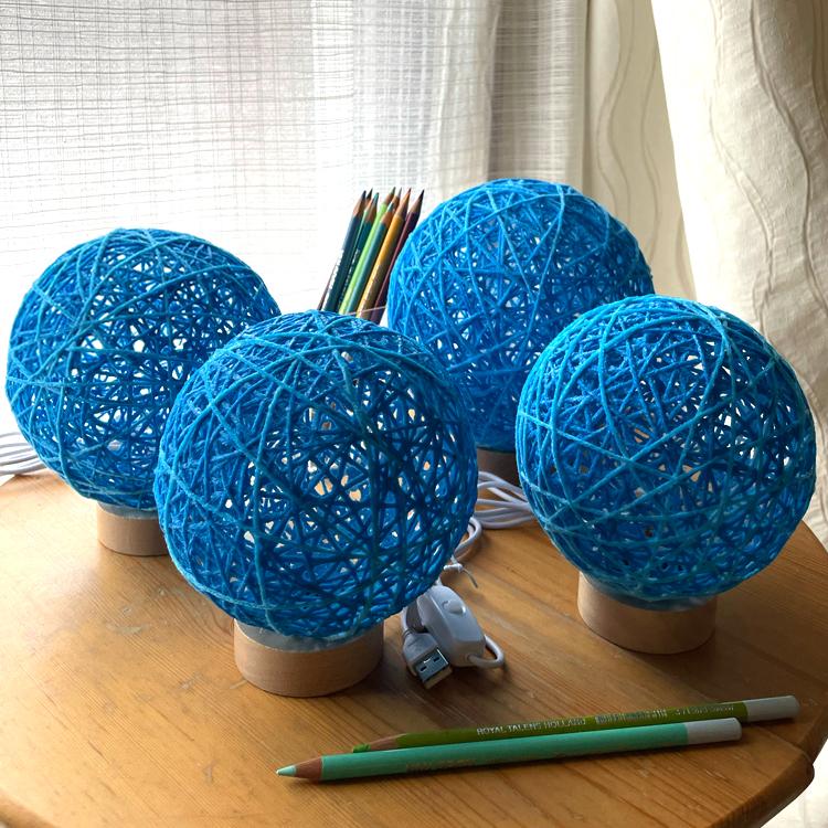 環灯(たまきとう） orb yarn lamp ／ 青猫(しょうびょう)：Mini DORA Cocoon | 2枚目
